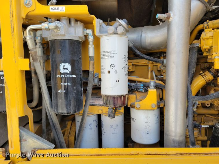 image for item DN3537 2013 John Deere 772G motor grader