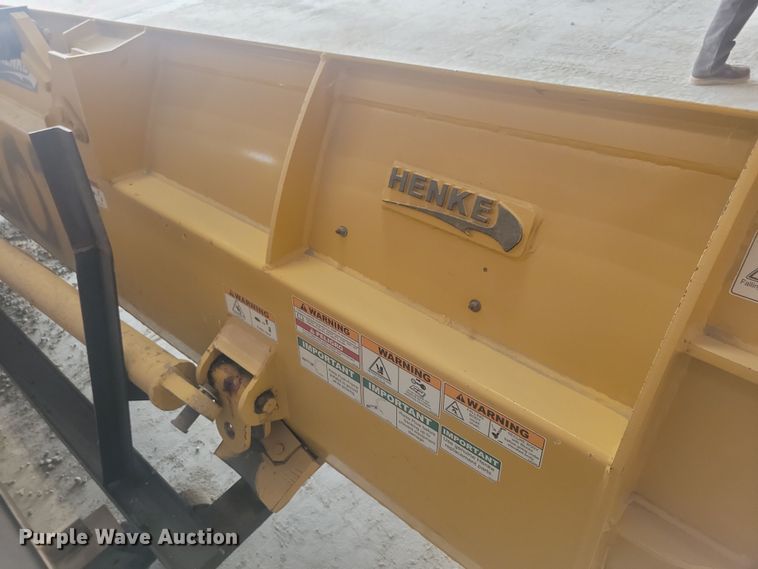 image for item DN3537 2013 John Deere 772G motor grader