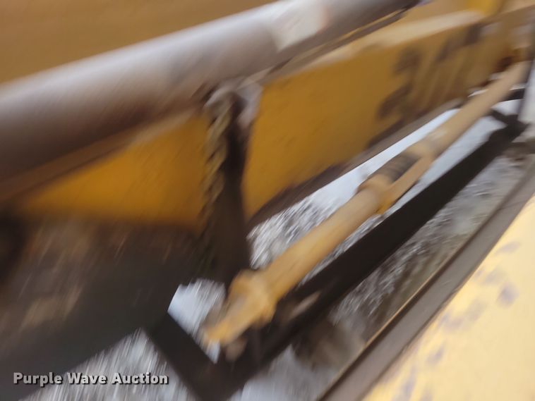 image for item DN3537 2013 John Deere 772G motor grader