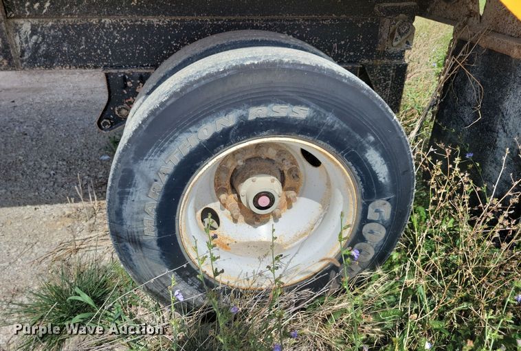 image for item DN3538 2012 Hilbilt 14-14 Pup end dump pup trailer