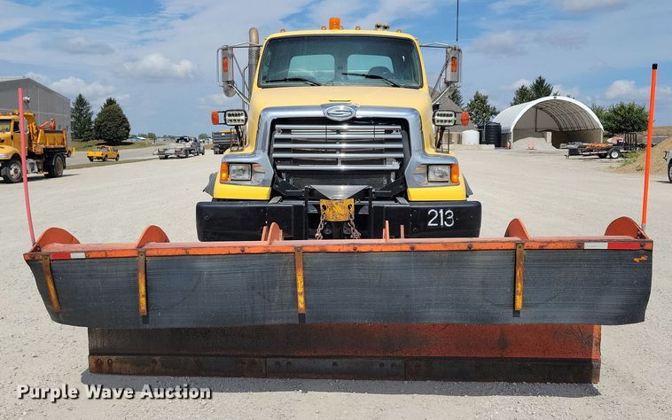 image for item DN3539 2008 Sterling LT9500 dump truck