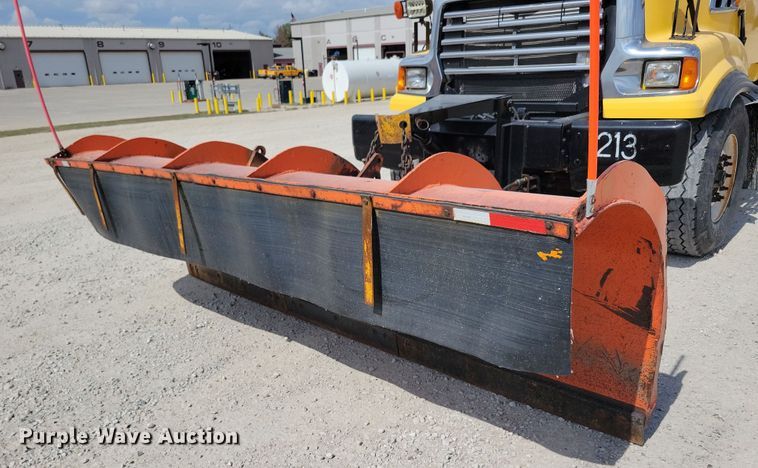 image for item DN3539 2008 Sterling LT9500 dump truck