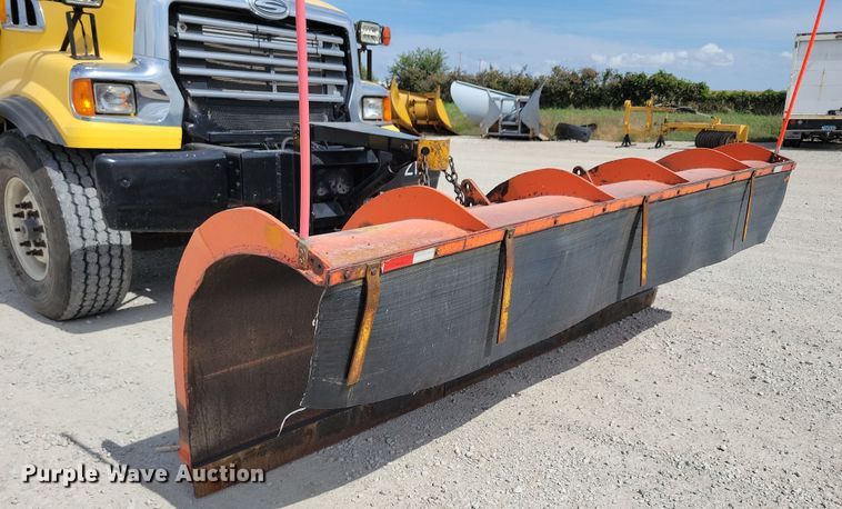 image for item DN3539 2008 Sterling LT9500 dump truck