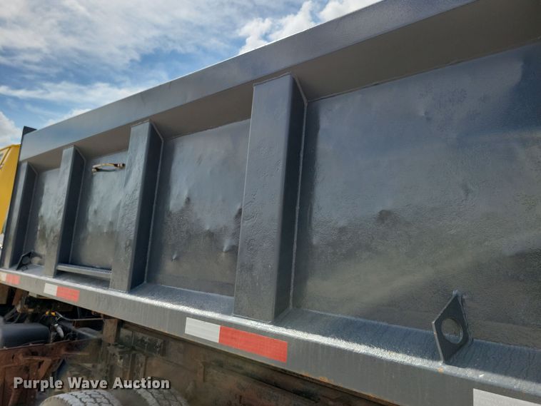 image for item DN3539 2008 Sterling LT9500 dump truck