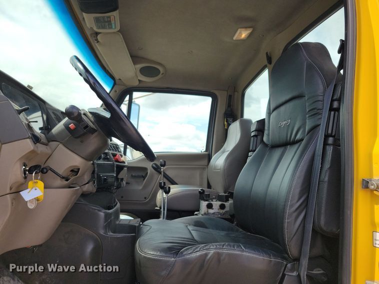 image for item DN3539 2008 Sterling LT9500 dump truck