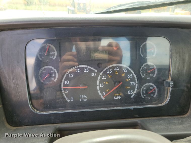 image for item DN3539 2008 Sterling LT9500 dump truck