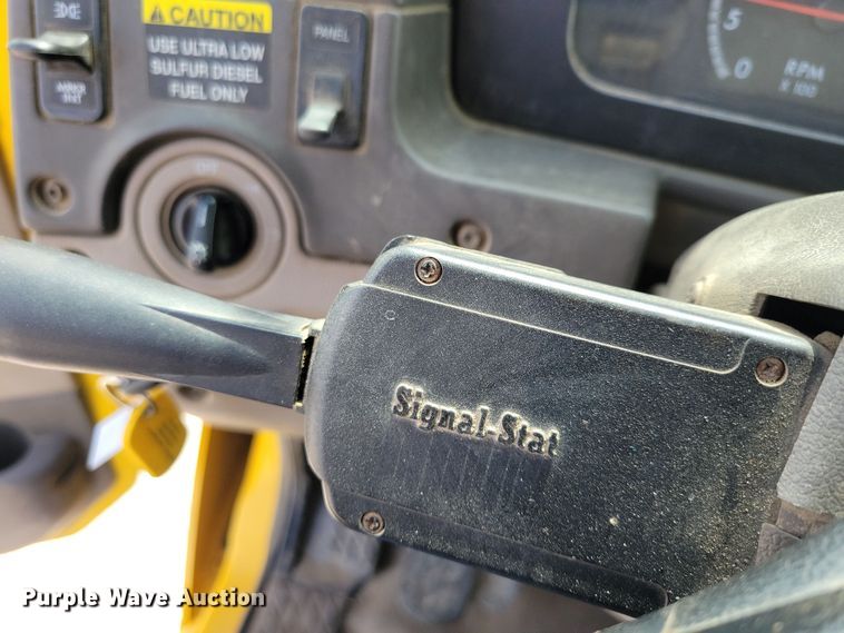 image for item DN3539 2008 Sterling LT9500 dump truck