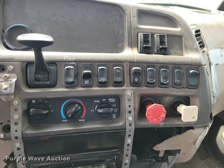 image for item DN3539 2008 Sterling LT9500 dump truck