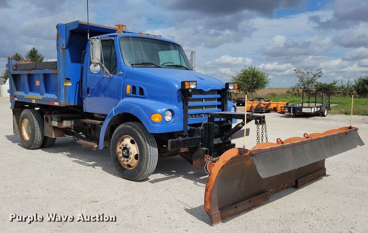 image for item DN3541 2001 Sterling L7500 dump truck