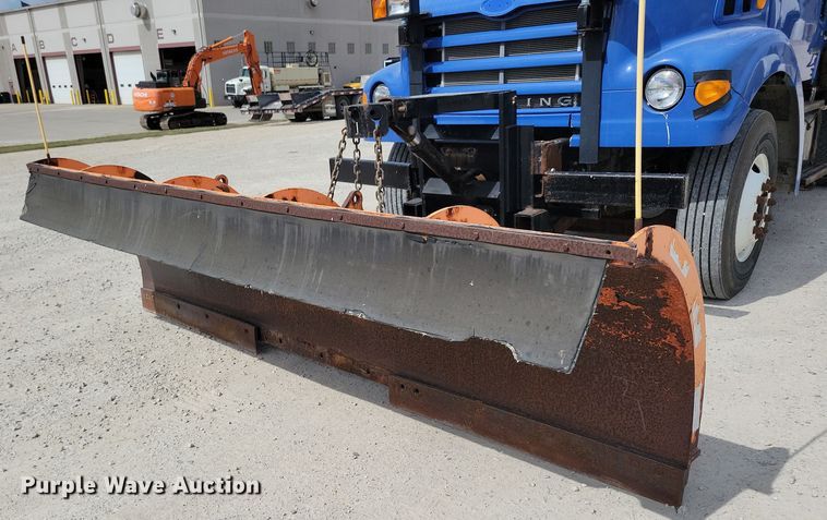 image for item DN3541 2001 Sterling L7500 dump truck