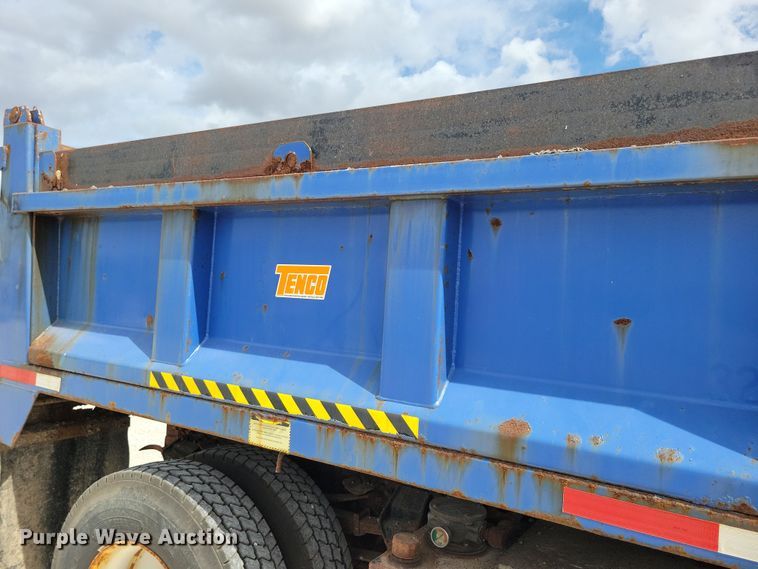 image for item DN3541 2001 Sterling L7500 dump truck