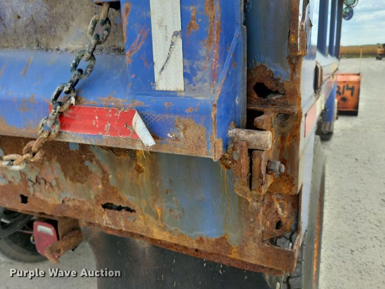 image for item DN3541 2001 Sterling L7500 dump truck