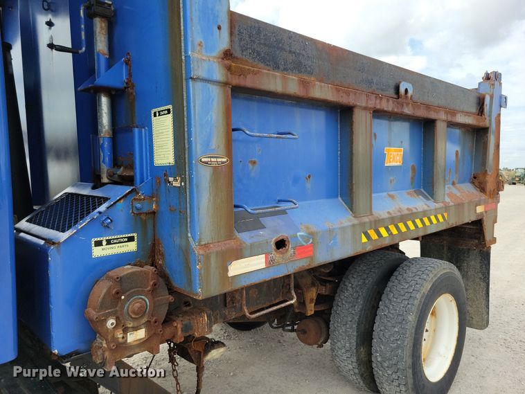 image for item DN3541 2001 Sterling L7500 dump truck