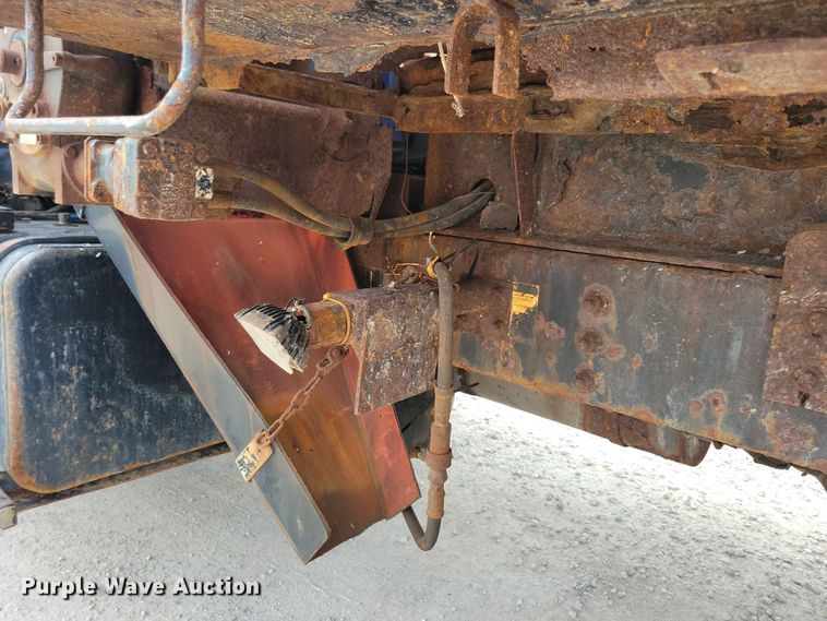 image for item DN3541 2001 Sterling L7500 dump truck