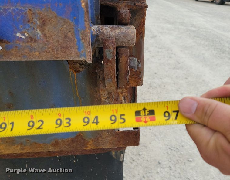 image for item DN3541 2001 Sterling L7500 dump truck