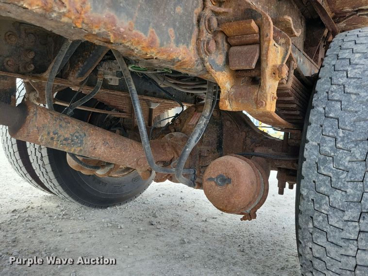 image for item DN3541 2001 Sterling L7500 dump truck