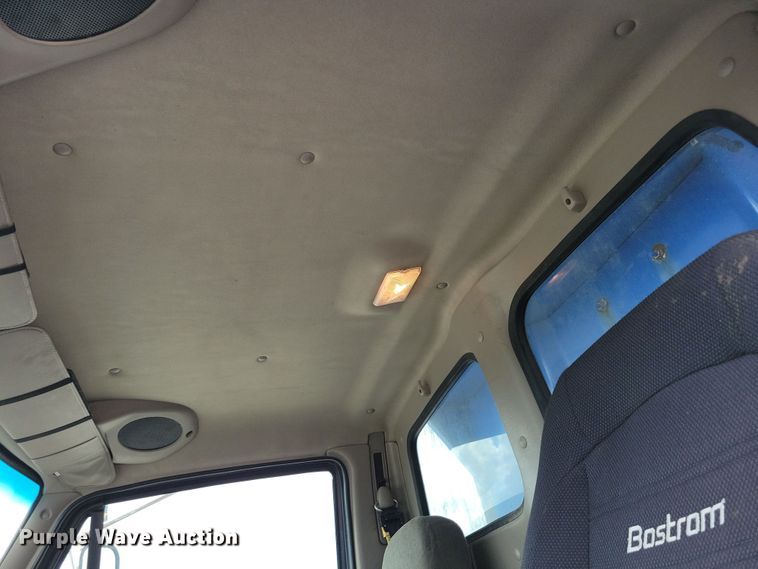 image for item DN3541 2001 Sterling L7500 dump truck