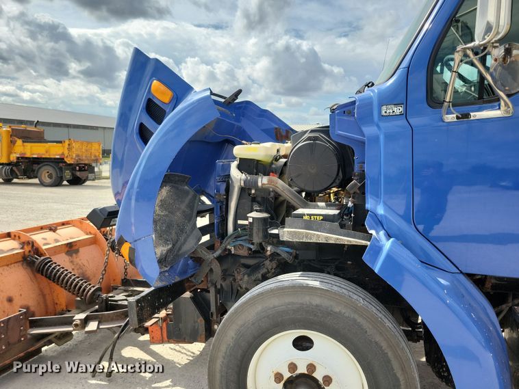 image for item DN3541 2001 Sterling L7500 dump truck