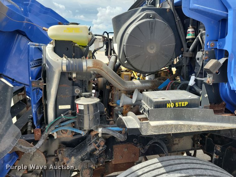 image for item DN3541 2001 Sterling L7500 dump truck