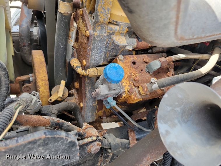 image for item DN3541 2001 Sterling L7500 dump truck