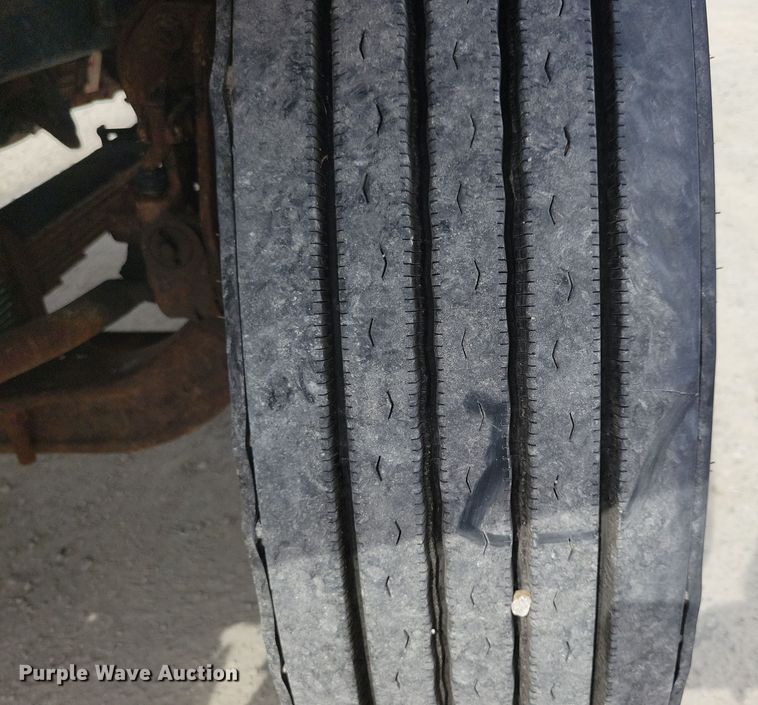 image for item DN3541 2001 Sterling L7500 dump truck