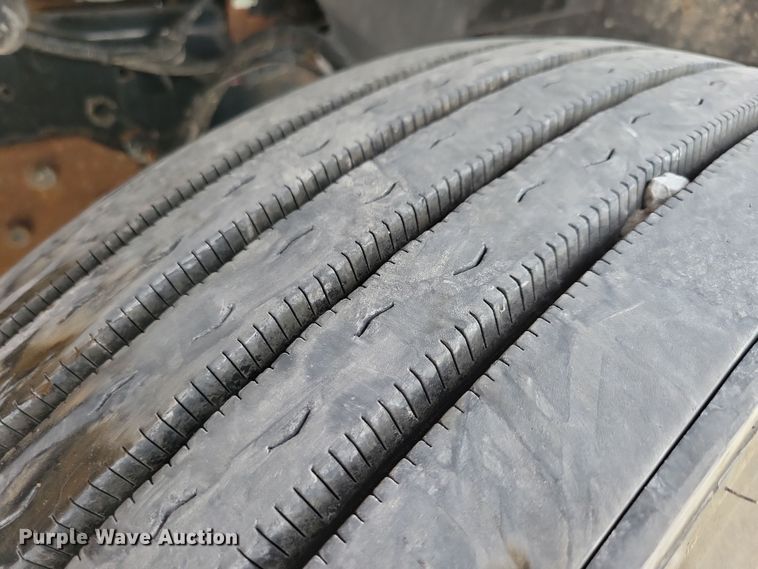 image for item DN3541 2001 Sterling L7500 dump truck