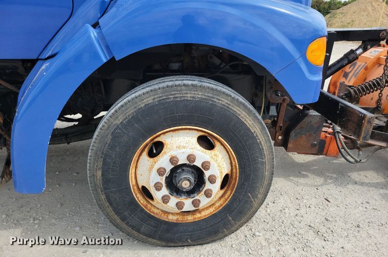 image for item DN3541 2001 Sterling L7500 dump truck