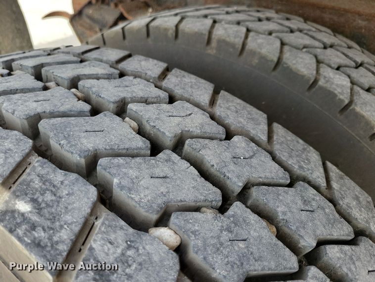 image for item DN3541 2001 Sterling L7500 dump truck