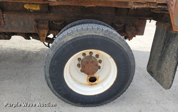 image for item DN3541 2001 Sterling L7500 dump truck