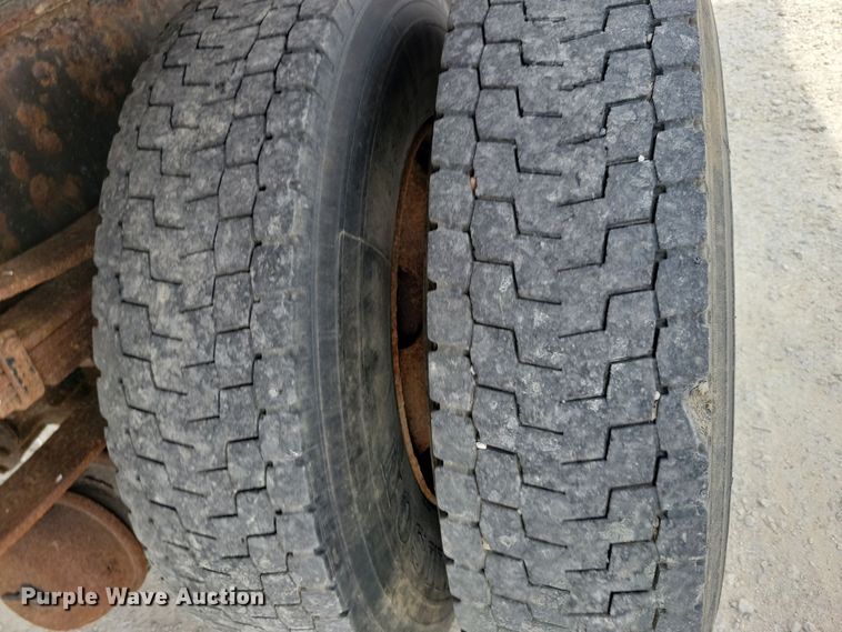 image for item DN3541 2001 Sterling L7500 dump truck