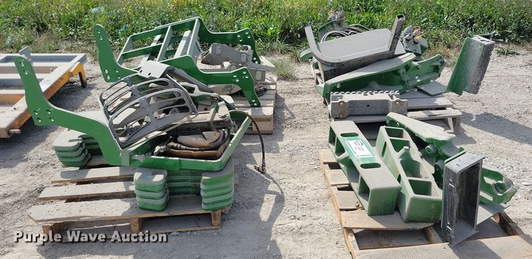 image for item DN3542 John Deere tractor parts