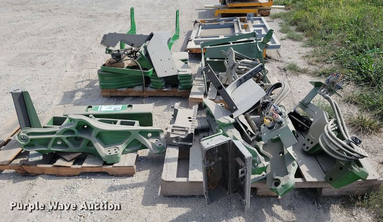 image for item DN3542 John Deere tractor parts