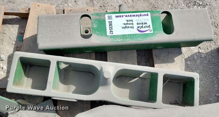 image for item DN3542 John Deere tractor parts