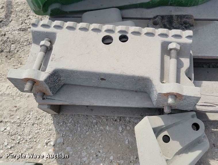 image for item DN3542 John Deere tractor parts