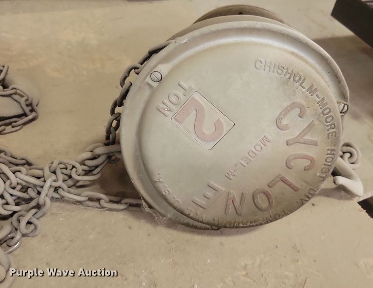 image for item DN3549 (2) Cyclone chain hoists