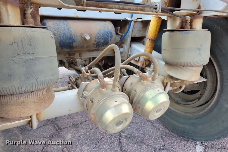 image for item DN3557 2004 Trail King TK60SSD-433 side dump trailer