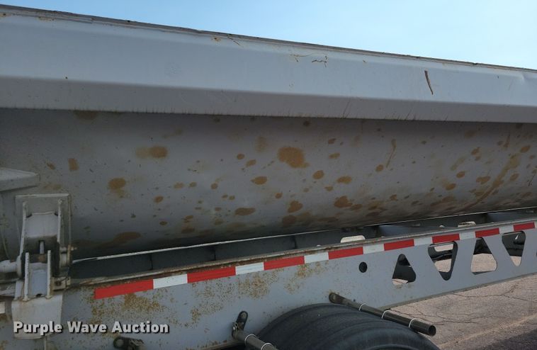 image for item DN3557 2004 Trail King TK60SSD-433 side dump trailer