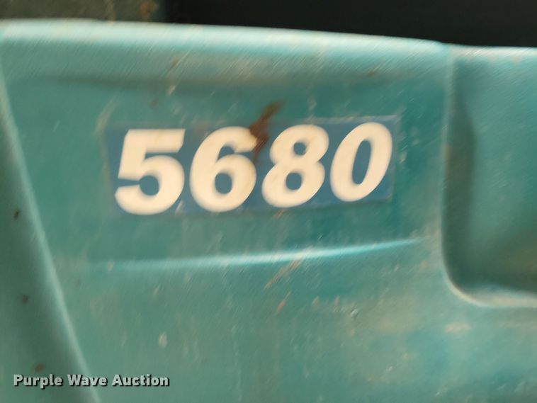 image for item DN3558 Tennant 5680 floor scrubber