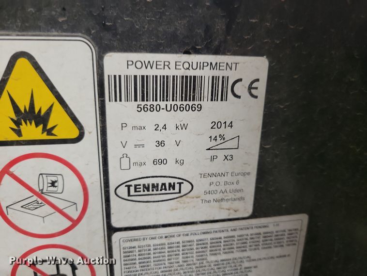 image for item DN3558 Tennant 5680 floor scrubber