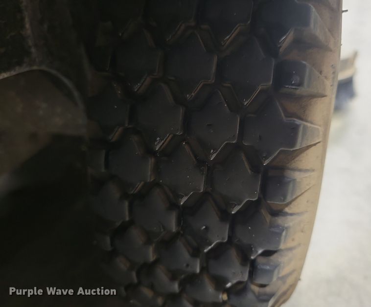 image for item DN3558 Tennant 5680 floor scrubber