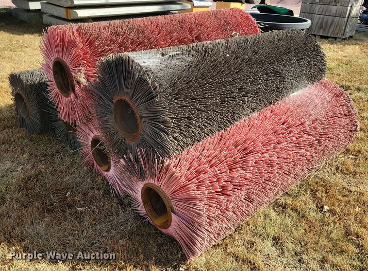 image for item DN3569 (6) brooms