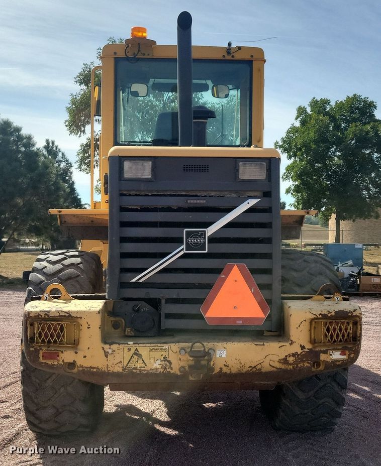 image for item DN3574 2002 Volvo L70D wheel loader