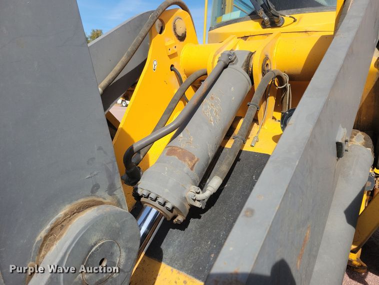 image for item DN3574 2002 Volvo L70D wheel loader