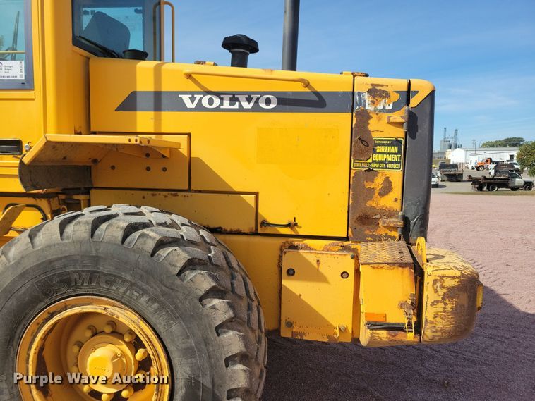 image for item DN3574 2002 Volvo L70D wheel loader