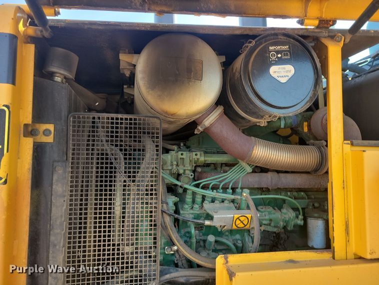 image for item DN3574 2002 Volvo L70D wheel loader