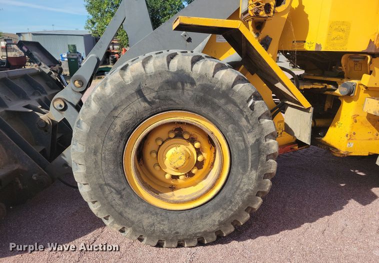 image for item DN3574 2002 Volvo L70D wheel loader
