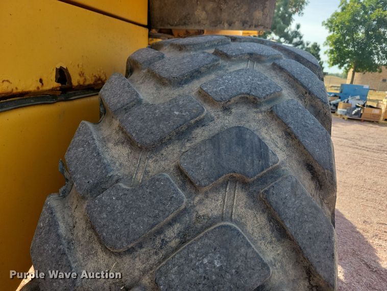 image for item DN3574 2002 Volvo L70D wheel loader