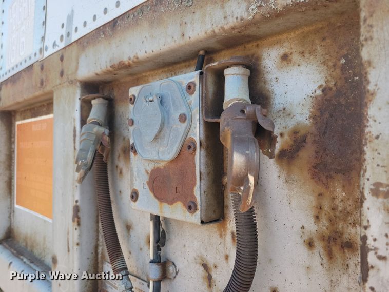 image for item DN3575 1979 Fruehauf FBZ9-F2-40 dry van trailer