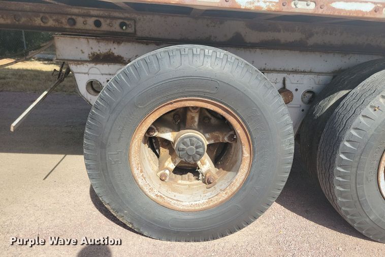 image for item DN3575 1979 Fruehauf FBZ9-F2-40 dry van trailer