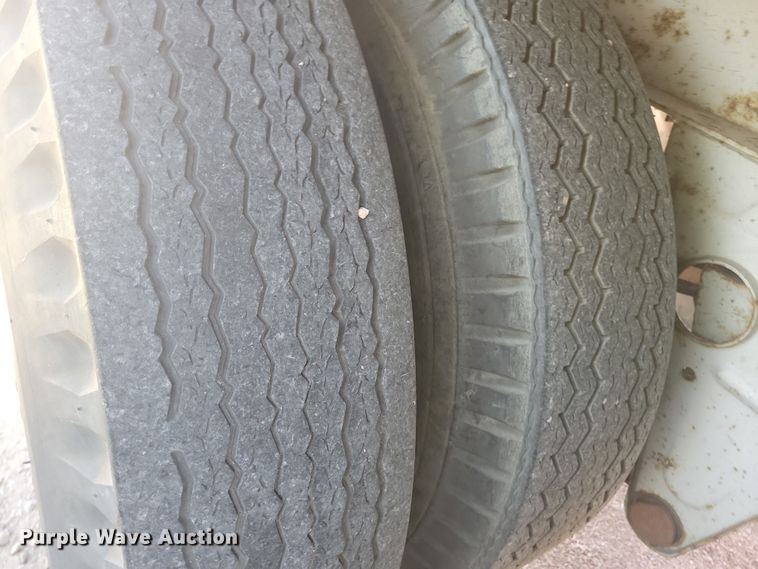 image for item DN3575 1979 Fruehauf FBZ9-F2-40 dry van trailer